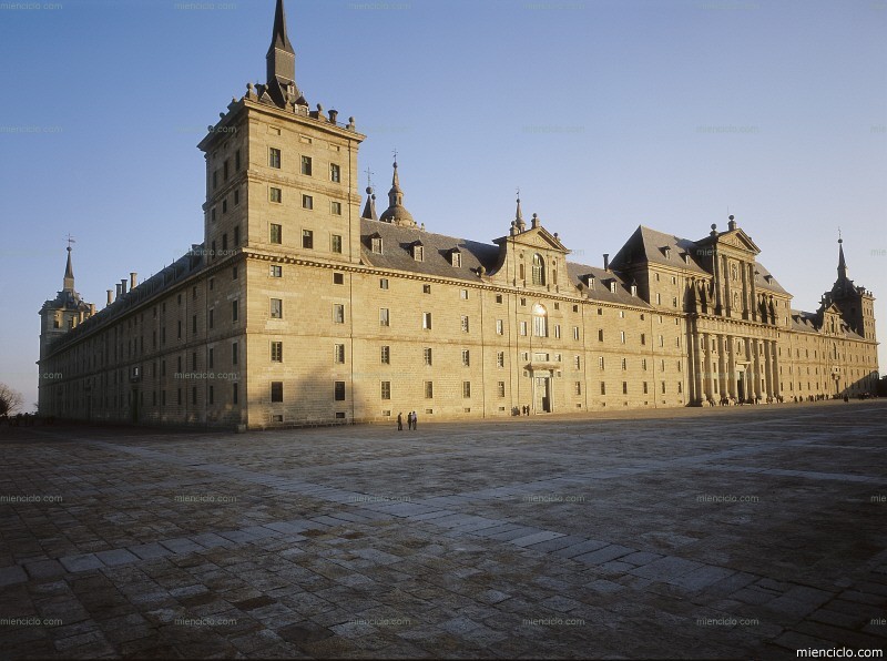 El 13 de septiembre de 1584 finalizaron las obras del Monasterio de El Escorial