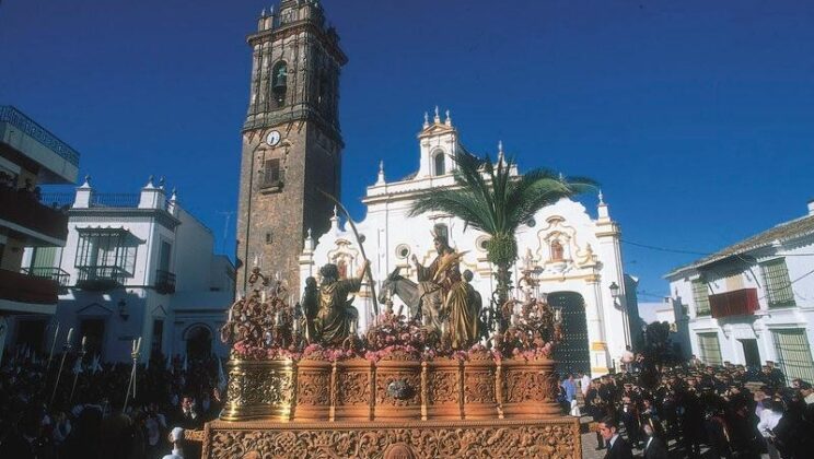 Celebración del Domingo de Ramos: Significado, Historia y Tradiciones